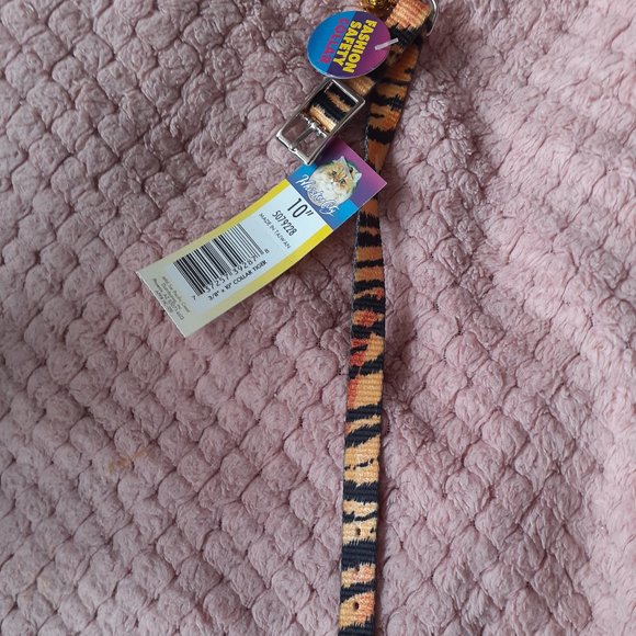 Brand New Cat Collar- 10" - Picture 1 of 1
